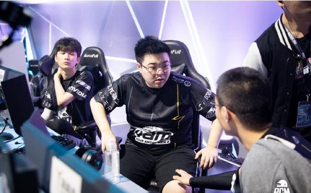 及后防线的 及后防线的