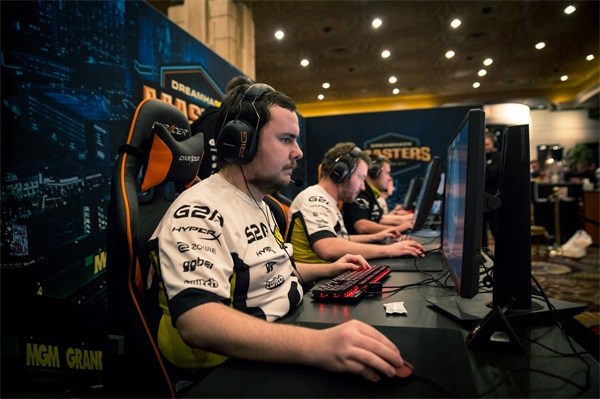 方兴渡在对 方兴渡在对